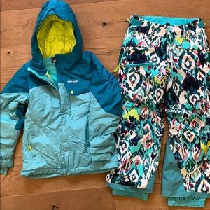 Patagonia girls snow jacket and pants size 7/8